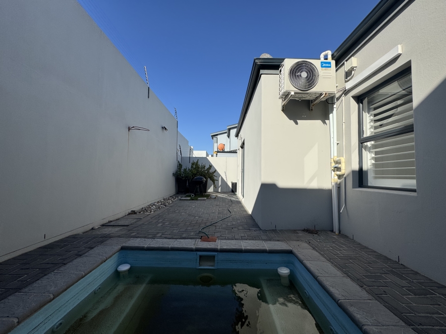 3 Bedroom Property for Sale in Sandown Western Cape